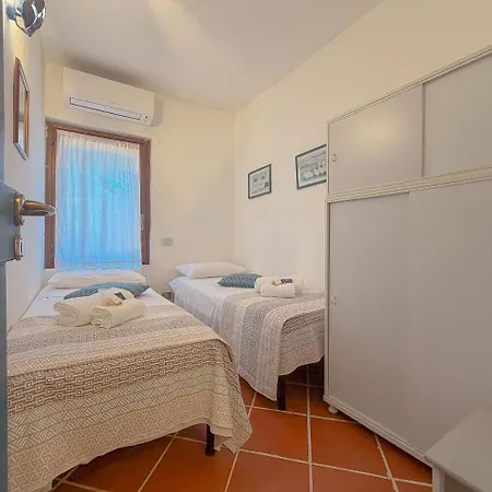 Exclusive Overlooking La Pelosa By Host Hero 빌라